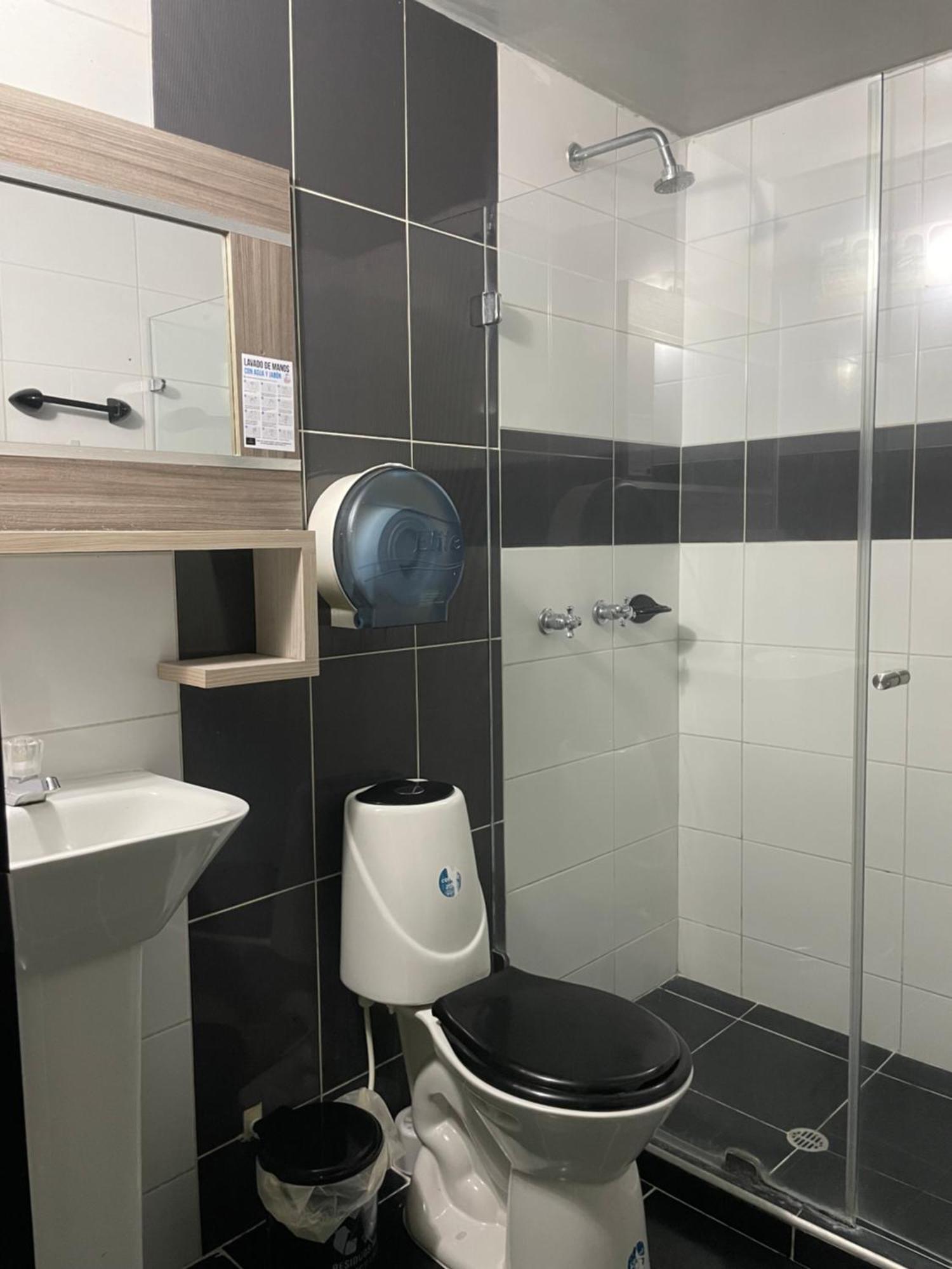 Hotel Escorial Ibagué Екстериор снимка
