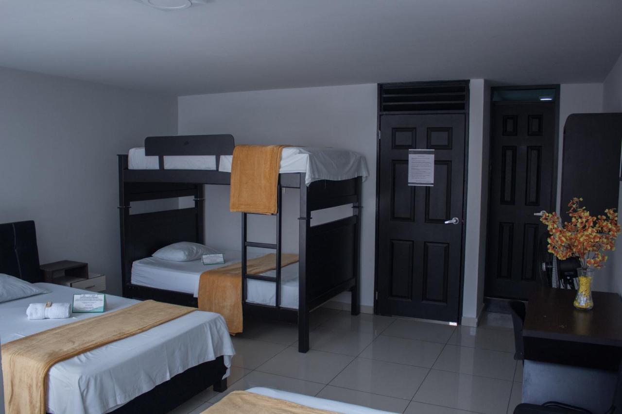 Hotel Escorial Ibagué Екстериор снимка